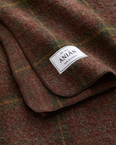 the-florenzia-wool-blanket-dark-green-3